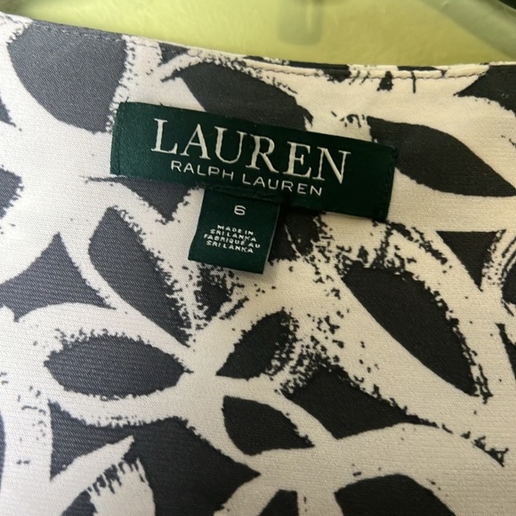 Ralph Lauren Black and White V-Neck Bodycon Dress size 6. - Picture 4 of 7